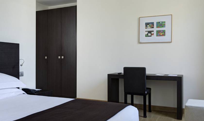 Superior double room Hotel Tiferno Città di Castello, Umbria Superior double room Hotel Tiferno Città di Castello, Umbria