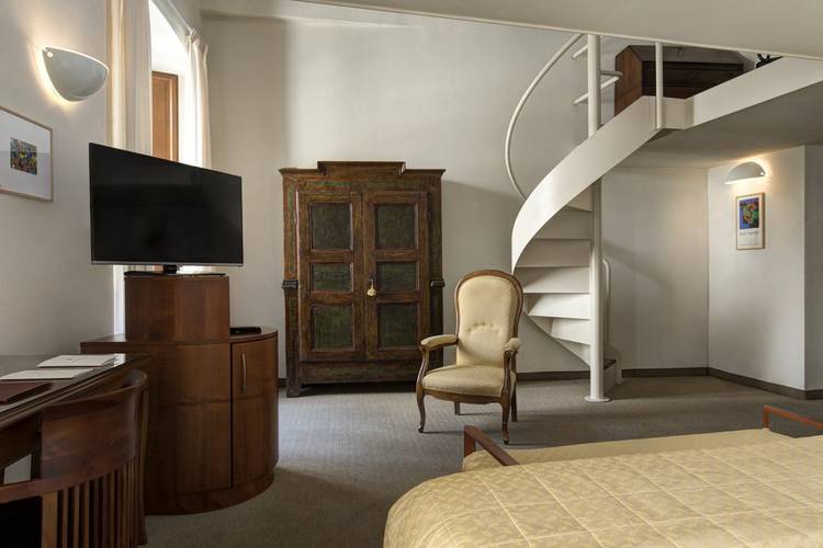 Junior suite hotel tiferno città di castello, umbria Junior suite hotel tiferno città di castello, umbria